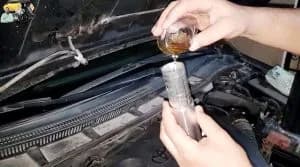 زيت الكمبروسر: 4 أنواع مختلفة ووظائفها